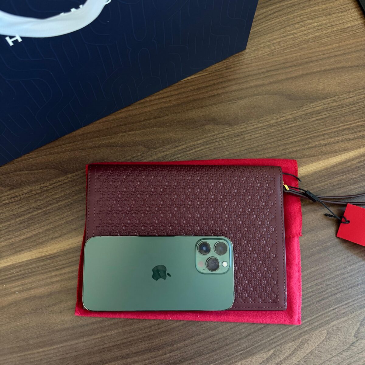 CH Clutch - Image 2
